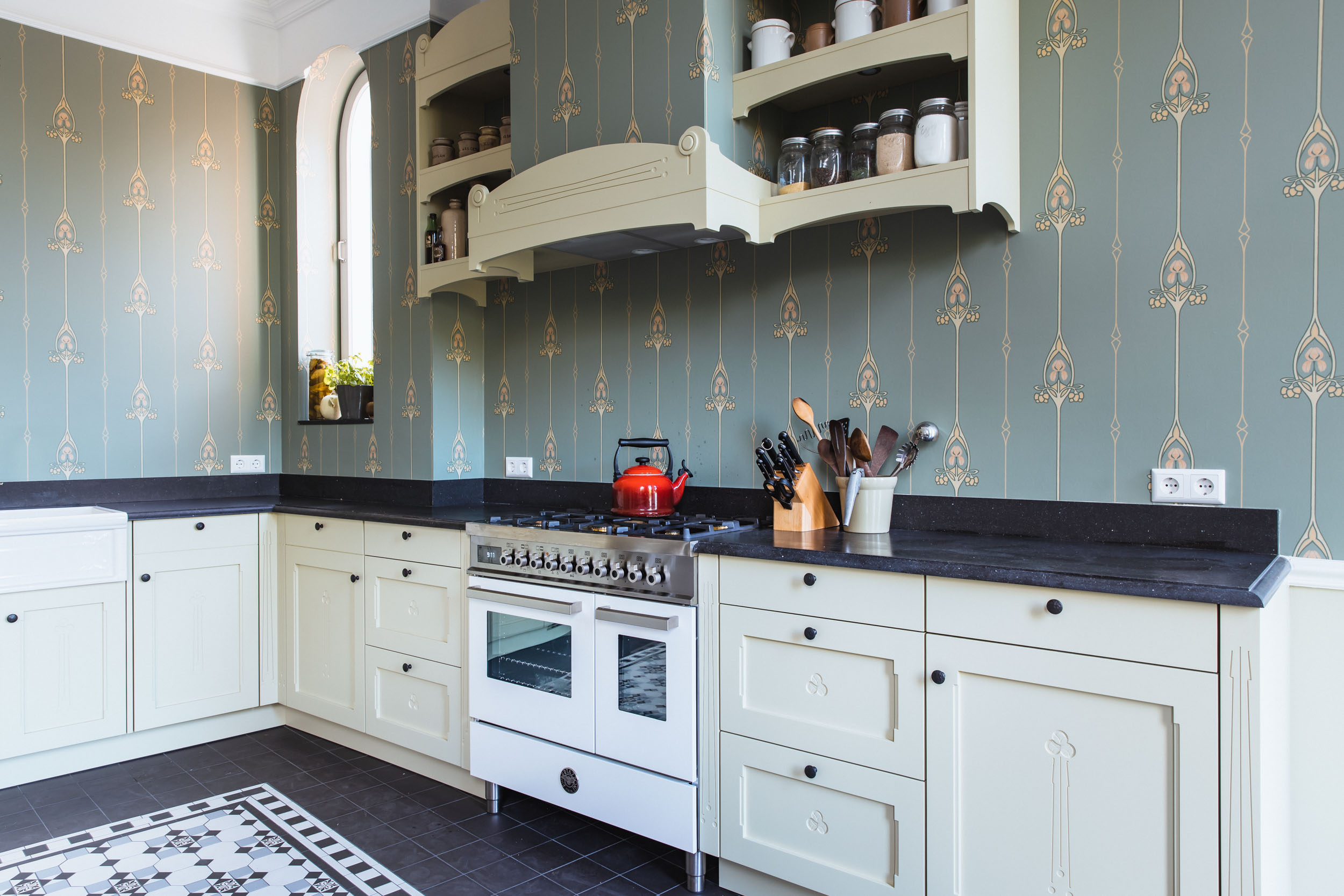 Hoogte Relatie Intiem Keuken in authentieke Art Nouveau stijl – Harry Westhoeve