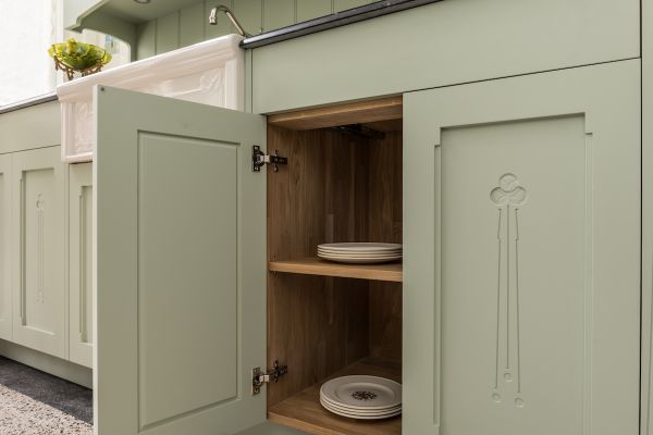 Art Nouveau keuken - Massief beuken kastinterieur.