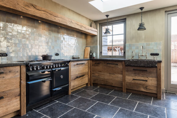Stoere boerenkeuken in Barnwood eiken