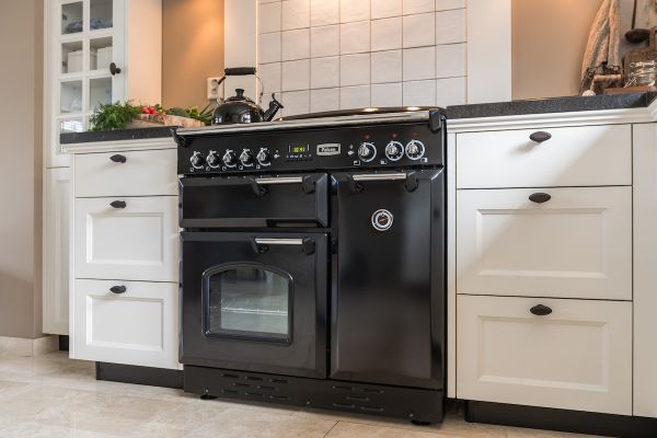 Stijlvolle jaren'30 keuken - Falcon fornuis