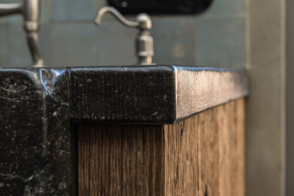 Gefrijnd Belgisch hardstenen blad