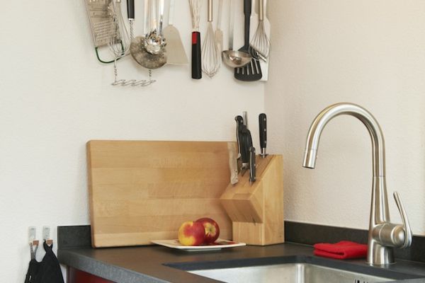 Landelijke keuken in ossenbloed rood