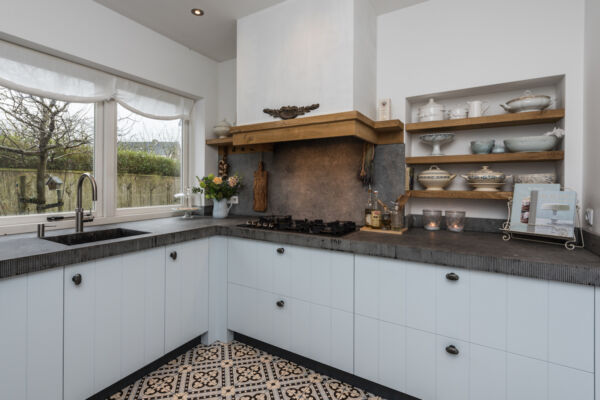 Landelijke keuken in zijdeglans lichtblauw